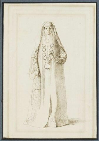 Femme drapée, en costume oriental, de face, image 1/2