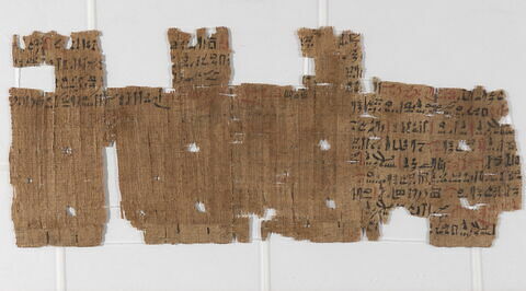 Papyrus de l'Enseignement loyaliste et d'un texte médical, image 2/2