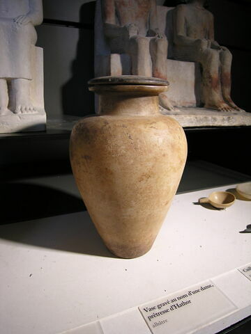 jarre ; couvercle de vase ; vase canope