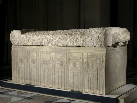 sarcophage rectangulaire, image 1/7