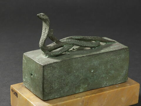 sarcophage de serpent
