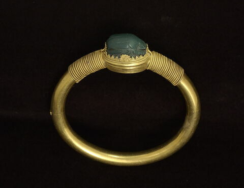 bracelet en anneau à médaillon ; bracelet ; scarabée, image 1/2