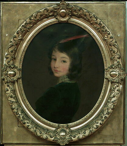 Portrait d'enfant, coiffé d'une toque à plume rouge, image 3/3