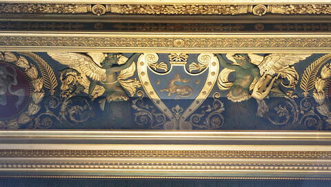 Plafond : François Ier, accompagné de la reine de Navarre, sa soeur, et entouré de sa cour, reçoit les tableaux et les statues rapportés d'Italie par le Primatice, image 17/22