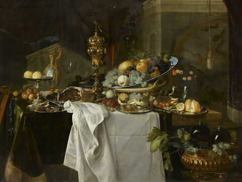 Fruits et riche vaisselle sur une table, dit autrefois Un dessert, image 2/6