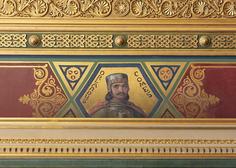 Plafond : Charlemagne, entouré de ses principaux officiers, reçoit Alcuin qui lui présente des manuscrits, ouvrage de ses moines, image 31/37