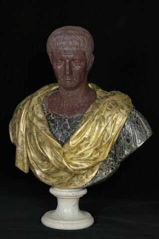 Titus, image 1/1