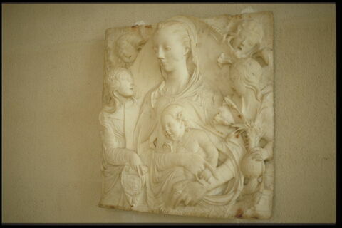 La Vierge et l'Enfant entourés de quatre anges, image 9/9