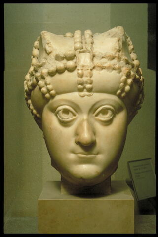Tête de l'impératrice byzantine Ariane (474-515) ?, image 6/8