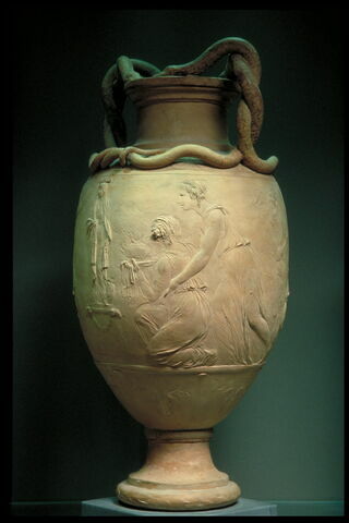 Vase avec décor de dix femmes et un enfant tenant un oiseau, image 15/18