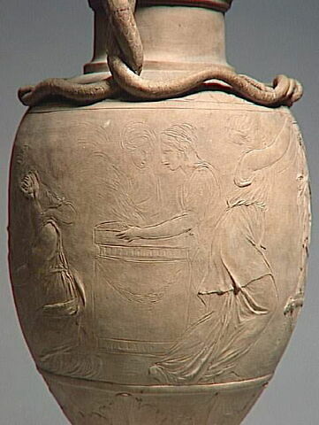 Vase avec décor de dix femmes et un enfant tenant un oiseau, image 10/18