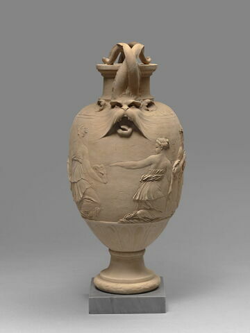 Vase avec décor de cinq femmes faisant un sacrifice, image 2/15