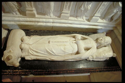 Statue gisante de Renée d'Orléans-Longueville, image 1/4