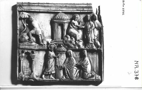 Fragment d'une plaque (?) : Saintes Femmes au tombeau ; Noli me tangere, image 11/11
