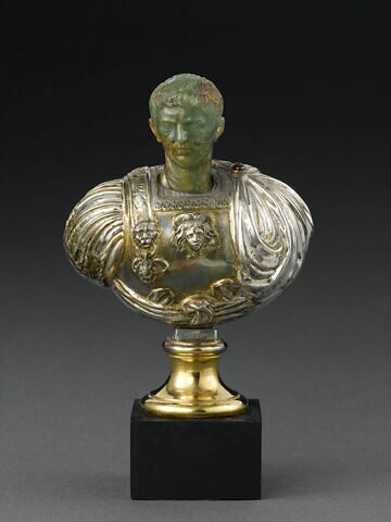 Buste de l'empereur Caligula, image 1/1