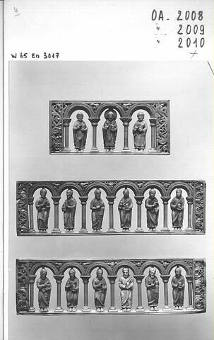 Plaque provenant d'un autel portatif : saint Denis entre les saints Rustique et Eleuthère, image 9/10