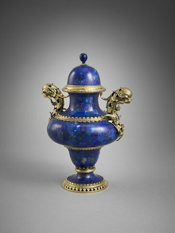 Vase en lapis-lazuli, image 2/6