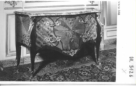 Commode, image 1/3
