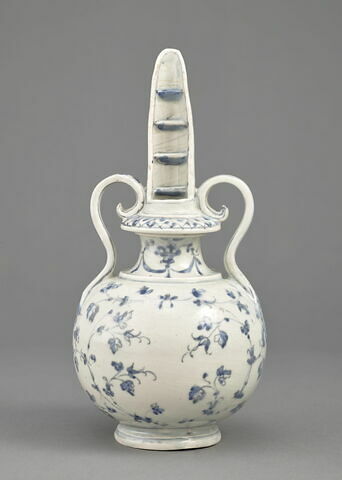 Vase à boire ovoïde à deux anses surmonté d'un long col, image 1/8