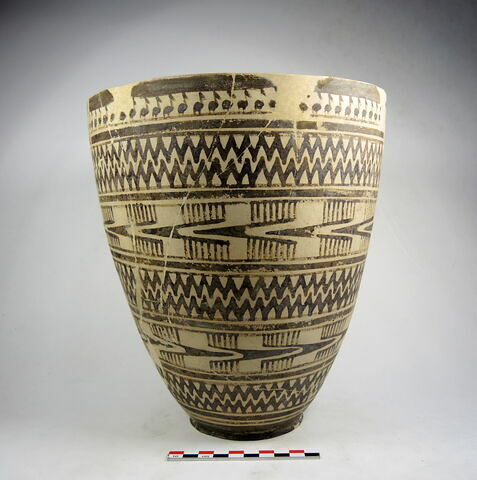 vase, image 2/5