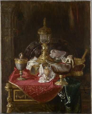 Nature morte aux objets d’art du Louvre disposés sur la table à écrire de la reine Marie-Antoinette., image 1/2
