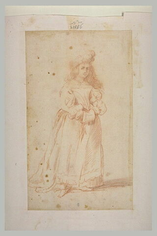 Portrait en pied d'une dame, les mains dans un manchon, image 1/1