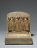 statue de groupe ; stèle ; table d'offrandes rectangulaire à bec rectangulaire, image 4/4