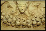 Frise décorative avec une guirlande portée par des génies, une tête de Méduse et deux masques de lion, image 5/6