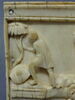 Fragment d'une plaque (?) : Saintes Femmes au tombeau ; Noli me tangere, image 4/11