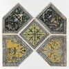 Carreau pentagonal large : décor de grotesques sur fond jaune, image 3/5