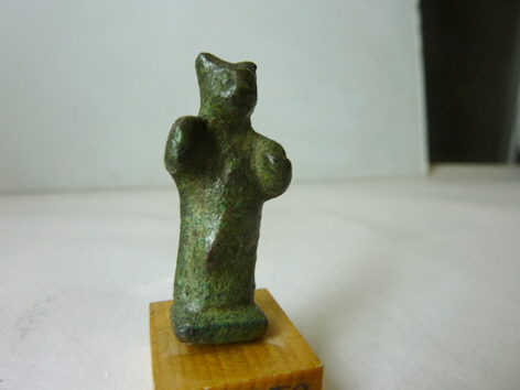 figurine