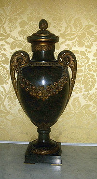Vase, image 1/4