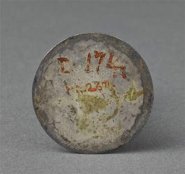 Médaillon : Christ bénissant, image 2/2