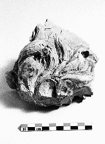 sculpture, fragment, image 3/3