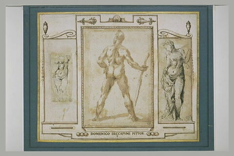 Hercule, de dos, les jambes écartées, tenant sa massue, image 2/4