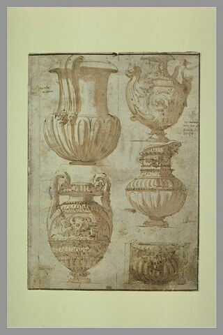 Quatre urnes et une cassolette, image 2/2