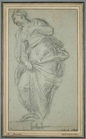 Figure de femme debout, drapée, tournée vers la gauche, image 1/2