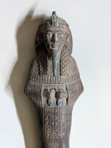 statue, image 3/5