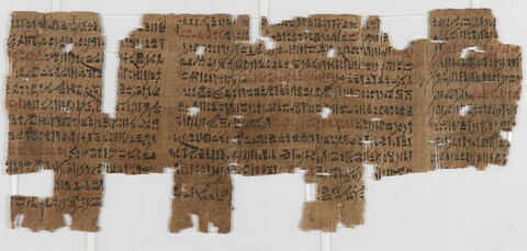 Papyrus de l'Enseignement loyaliste et d'un texte médical, image 1/2