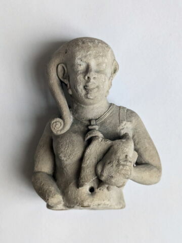 statue