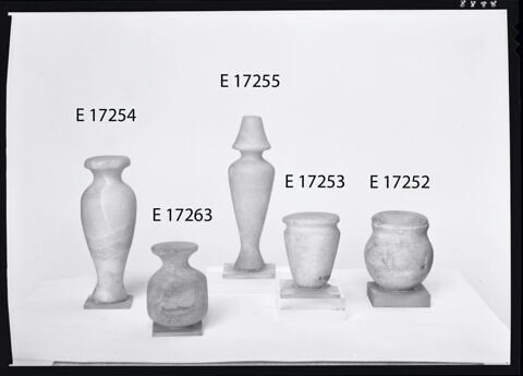 vase ; vase simulacre, image 2/2