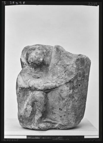 figurine ; vase plastique