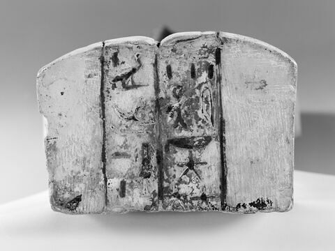 couvercle de sarcophage miniature ; couvercle de sarcophage à serviteur funéraire, image 4/5