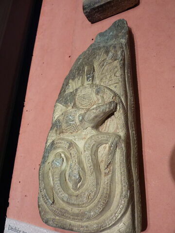 stèle d'Horus, image 2/5
