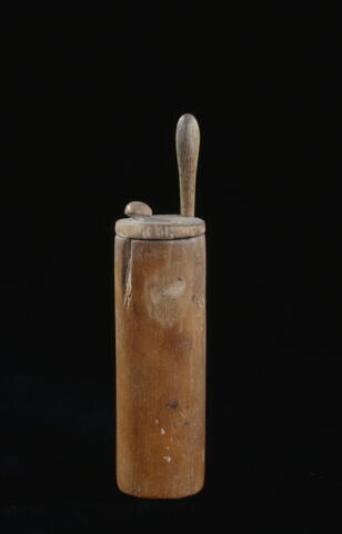 étui à kohol à couvercle pivotant ; couvercle de boîte pivotant ; bâtonnet à kohol en massue ; étui à kohol simple, image 2/2