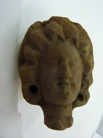 figurine de tête de femme romaine à cou fermé, image 1/1