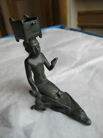 figurine, image 2/4