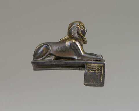 figurine ; élément de meuble  ; serrure, image 7/12