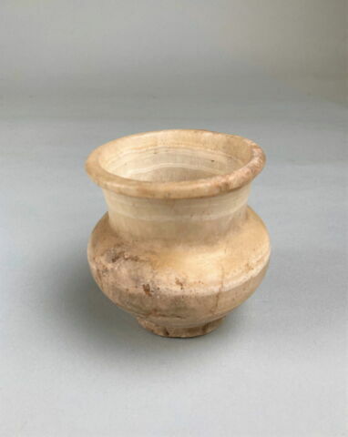 vase, image 3/4