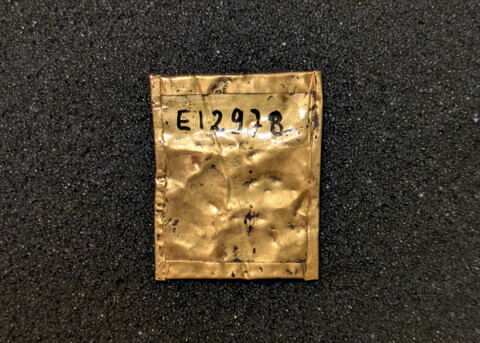 amulette ; plaquette, image 2/2